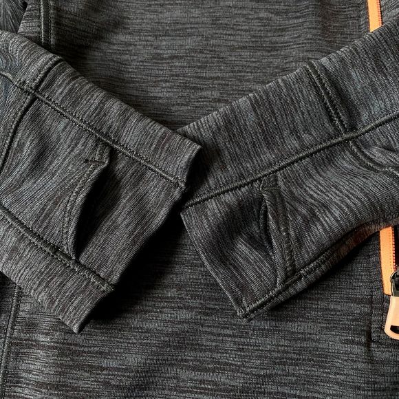 Under Armour Sweatshirt Women S Gray Pink Cold Gear 1/4 Zip Thumb Holes NWOT - Picture 9 of 13